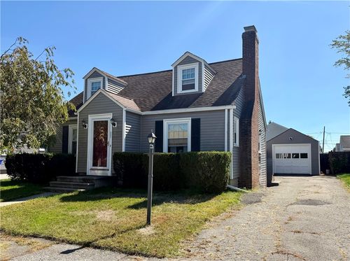 329 Pullen Ave, Pawtucket, RI, 02861-2518 | Card Image