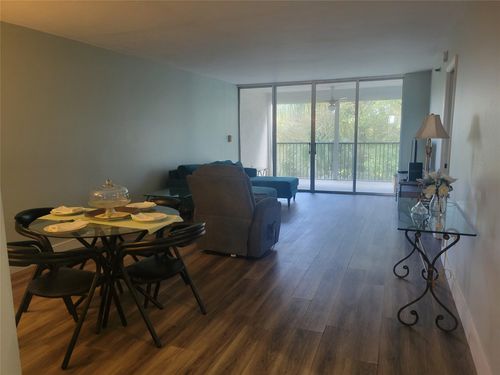 apt-407a-3940 Inverrary Blvd, Lauderhill, FL, 33319-4348 | Card Image