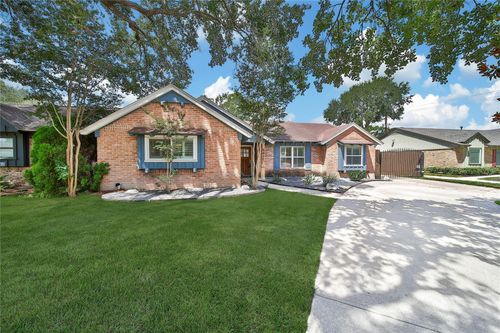 5027 Twin Candle Dr, Houston, TX, 77018-1350 | Card Image
