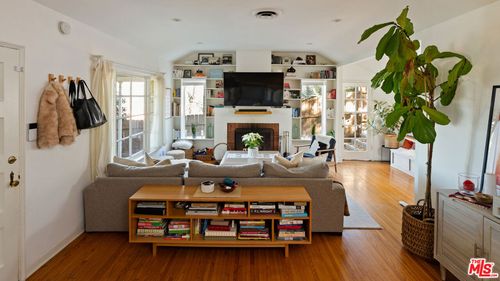 11622 Sunshine Ter, Studio City, CA, 91604-3119 | Card Image
