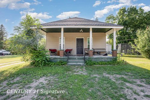 224 Greenwood St, Sterling, MI, 48659-9505 | Card Image