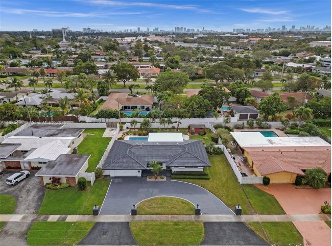 417 N Highland Dr, House other with 3 bedrooms, 2 bathrooms and null parking in Hollywood FL | Image 44