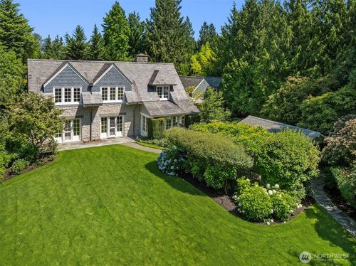 8106 Overlake Drive W, Medina, WA, 98039 | Card Image