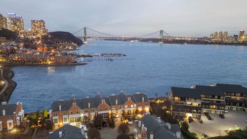 119 Hudson Cv, Edgewater, NJ, 07020-1479 | Card Image