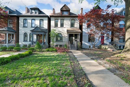 4456 Laclede Ave, Saint Louis, MO, 63108-2204 | Card Image