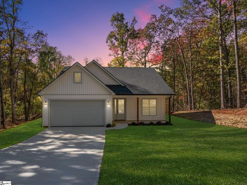 106 Cub Ct, Westminster, SC, 29693-6242 | Card Image