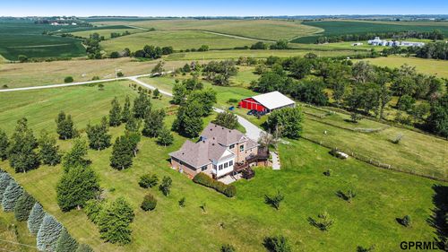 561 S 26th Rd, Syracuse, NE, 68446-7852 | Card Image