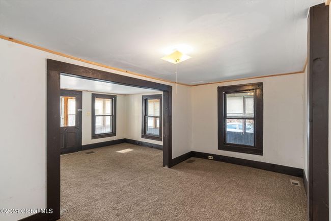 living room very Large | Image 4