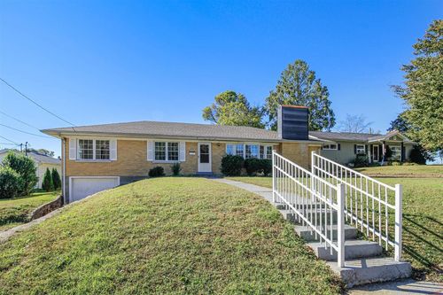 409 College St, Horse Cave, KY, 42749-1307 | Card Image