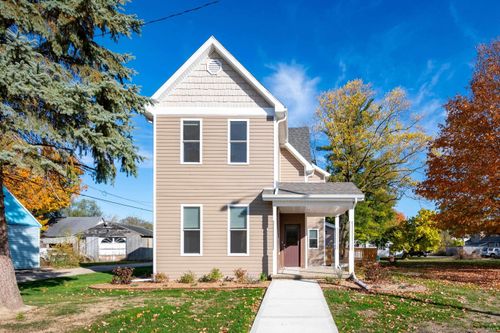 218 W North St, Hartford City, IN, 47348-1739 | Card Image