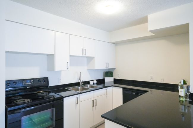 303 - 1050 Jervis Street, Condo with 1 bedrooms, 1 bathrooms and null parking in Vancouver BC | Image 13