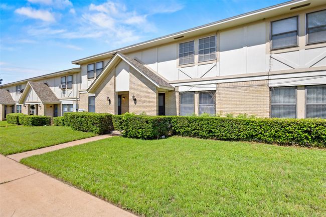 APT-6 - 1905 W Morton St, House other with 3 bedrooms, 2 bathrooms and null parking in Denison TX | Image 4
