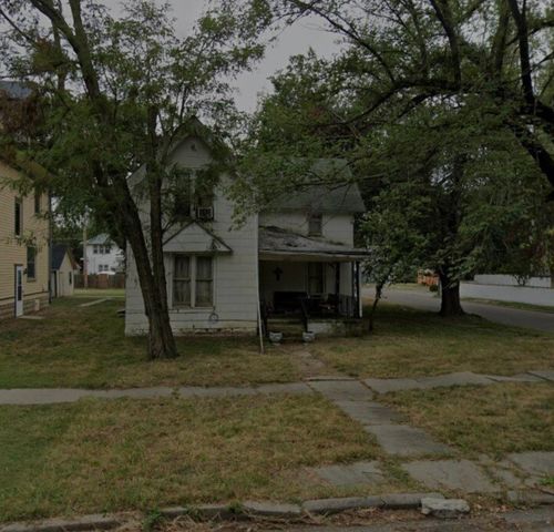 1001 E 10th Ave, Winfield, KS, 67156-3818 | Card Image