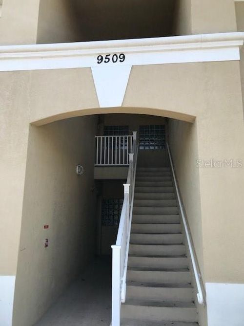 unit-202-9509 Amberdale Ct, RIVERVIEW, FL, 33578-4173 | Card Image