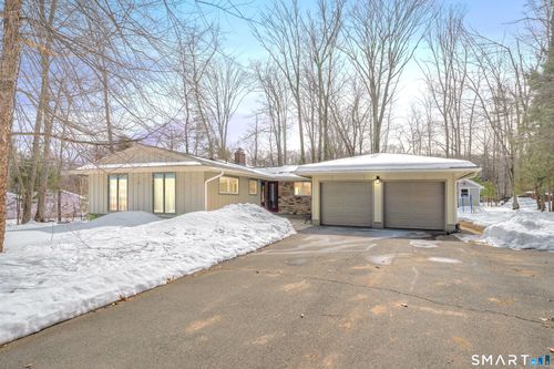 125 Country Club Rd, Avon, CT, 06001-2613 | Card Image