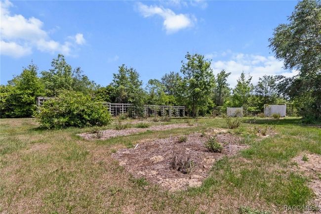 7073 N Lecanto Hwy, House other with 3 bedrooms, 2 bathrooms and 2 parking in HERNANDO FL | Image 36