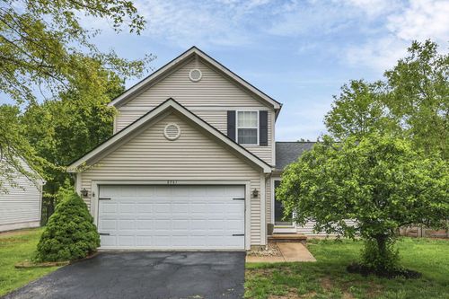 8967 Holquest Dr, Lewis Center, OH, 43035-8422 | Card Image
