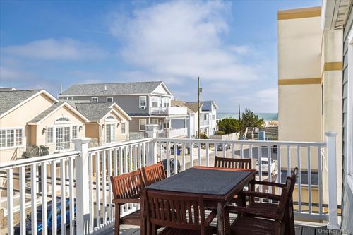 23 Arizona Ave, Long Beach, NY, 11561-1513 | Card Image