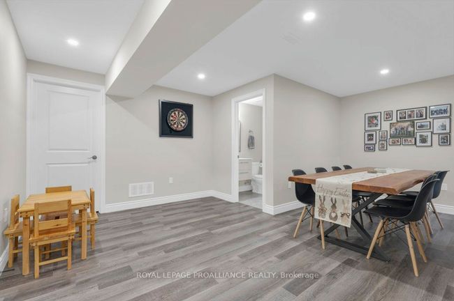 32 Aberdeen St, House other with 4 bedrooms, 3 bathrooms and 2 parking in Stirling ON | Image 36