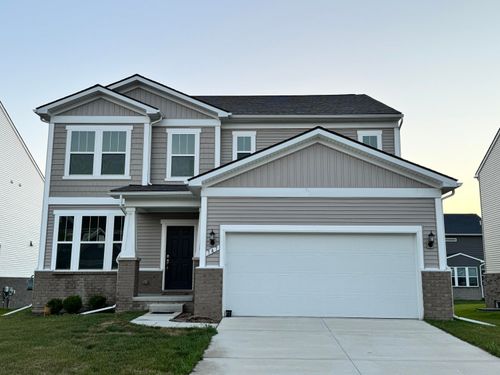 747 Haywood Dr, Saline, MI, 48176-2804 | Card Image