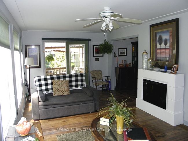 6016 Max Dr, House other with 2 bedrooms, 2 bathrooms and 6 parking in Kettle And Stony Point Fn ON | Image 12