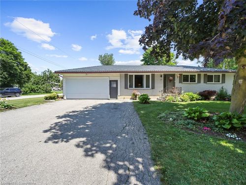 1031 Queens Bush Rd, Wellesley, ON, N0B2T0 | Card Image