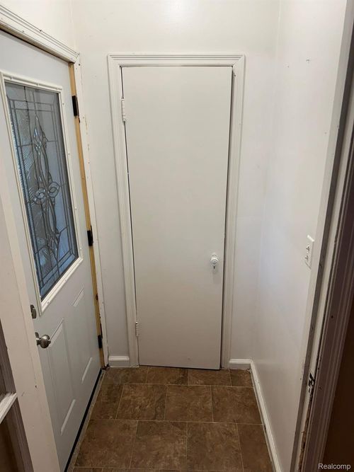 20471 Marx St, Detroit, MI, 48203-1345 | Card Image