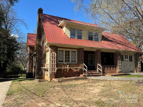 521 Pee Dee Ave, Albemarle, NC, 28001-4935 | Card Image