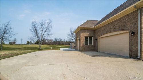 748 Eltham Ct, Ann Arbor, MI, 48103-9041 | Card Image