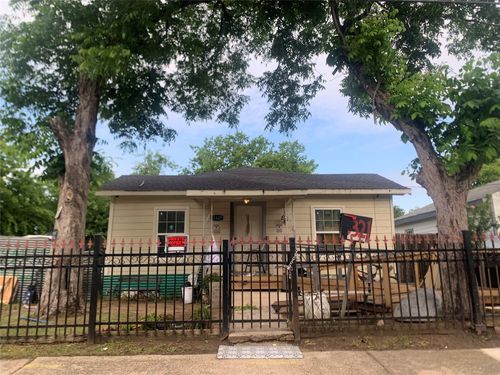 3321 Brantley Street, Dallas, TX, 75212 | Card Image