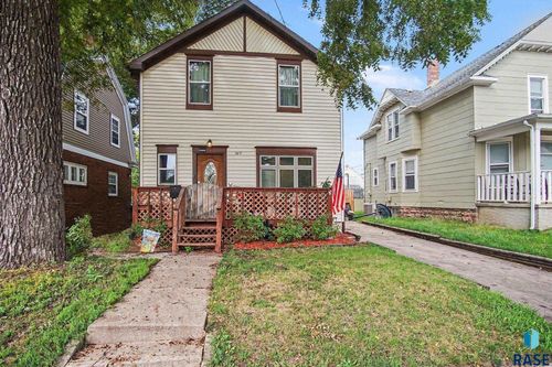 207 S Summit Ave Avenue, Sioux Falls, SD, 57104 | Card Image