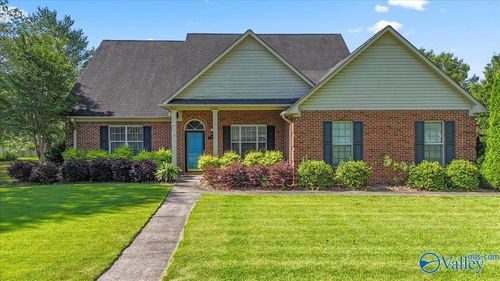 613 Dexter Ave, Albertville, AL, 35950-3803 | Card Image