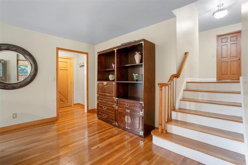 918 Sylvan Ln, Mamaroneck, NY, 10543-3955 | Card Image