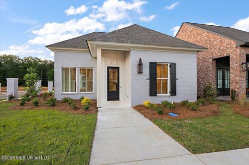 136 Water St, Madison, MS, 39110-6385 | Card Image