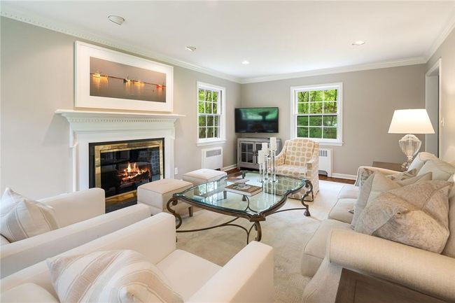 Living Room | Image 6