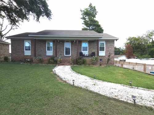 409 W Elmhurst Ave, Muscle Shoals, AL, 35661-3219 | Card Image