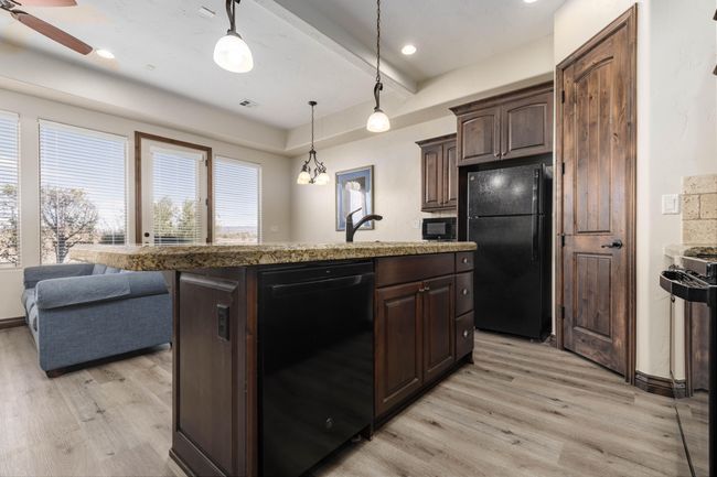 2020 N Pebble Beach Dr- Unbranded (10 of | Image 10