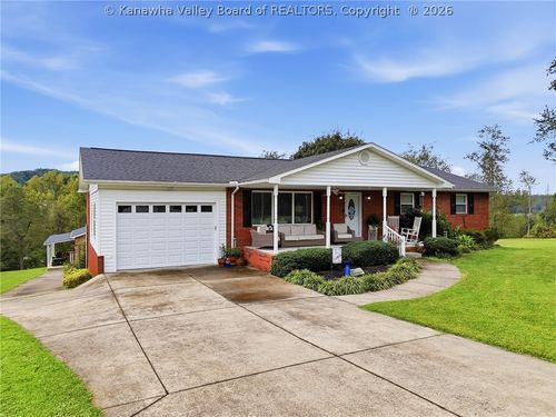 121 Naomi Ct, Milton, WV, 25541-6805 | Card Image