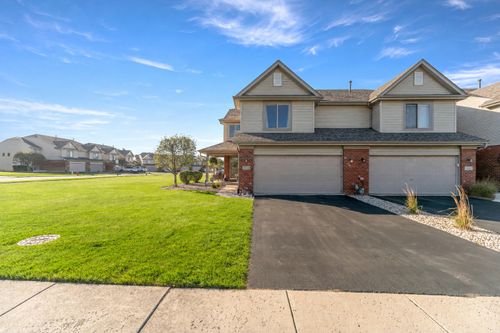 8229 Pecan Place, Frankfort, IL, 60423 | Card Image