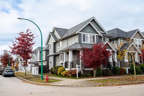 7251 196 St, Surrey, BC, V4N6P4 | Card Image