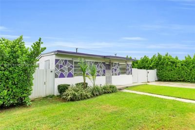 10420 Sw 182nd St, House other with 2 bedrooms, 1 bathrooms and null parking in Miami FL | Image 2