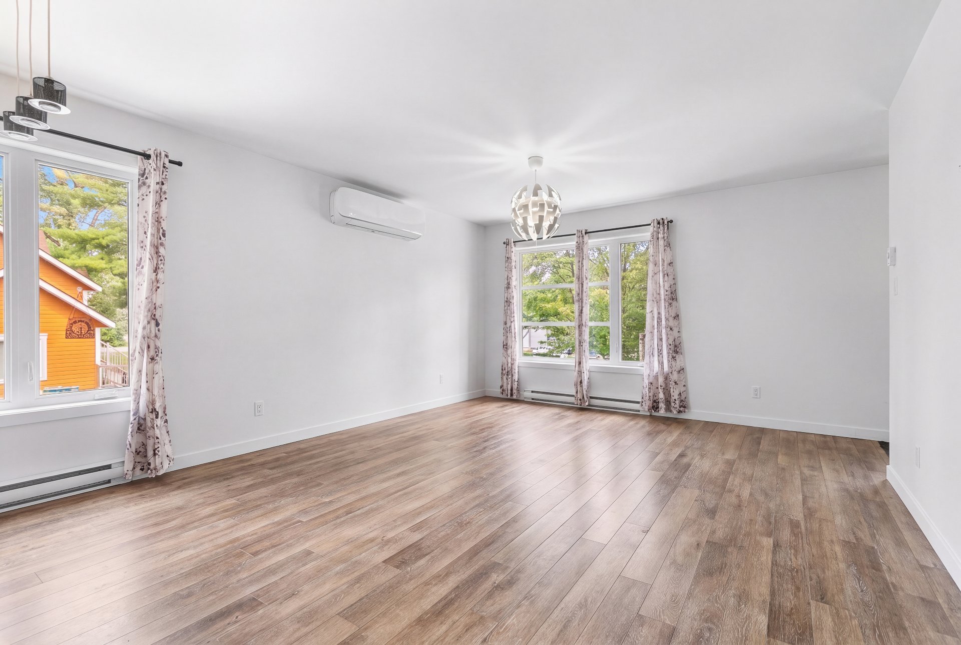Residential Income in Saint-Lin/Laurentides 2