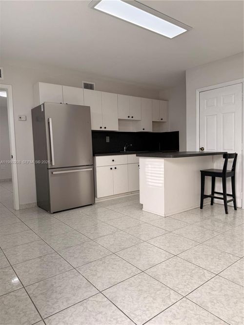 r-3666 Sw 24th Ter, Miami, FL, 33145 | Card Image