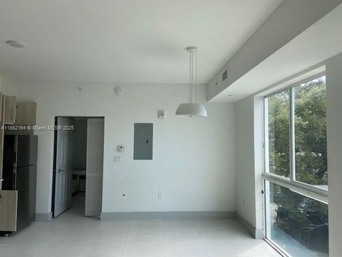 303-519 Sw 5th Ave, Miami, FL, 33130-2795 | Card Image