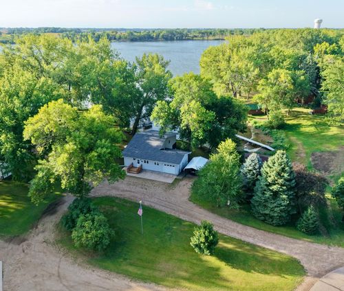 2319 Cottonwood Lake Dr, Windom, MN, 56101-1264 | Card Image