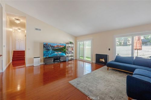 195-20078 Avenue Of The Oaks, Newhall, CA, 91321-1359 | Card Image