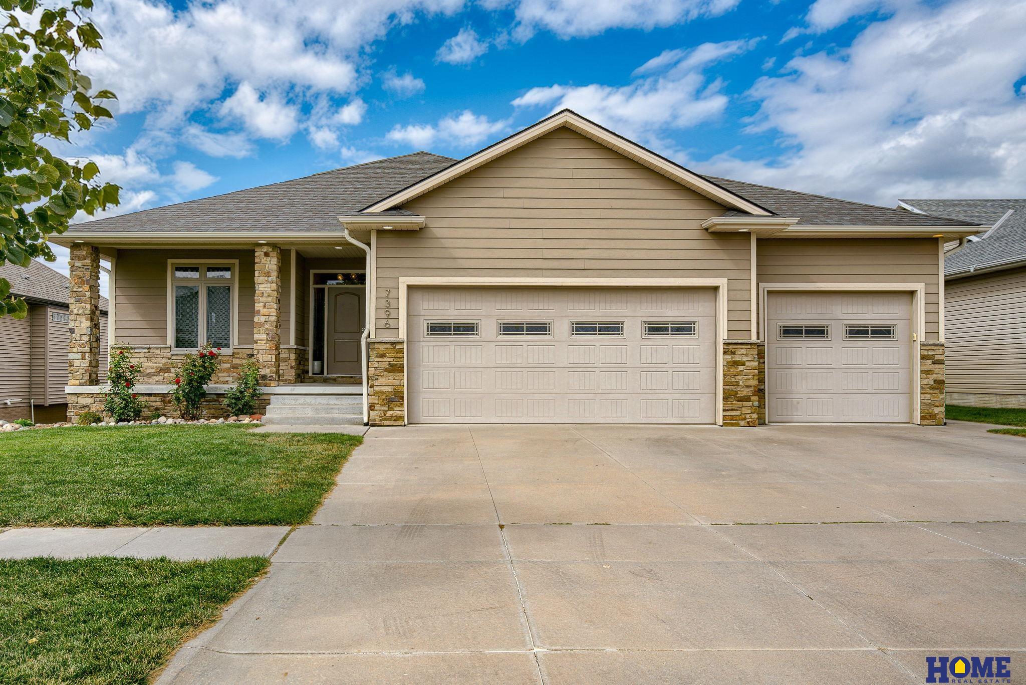 Yankee Woods Dr, Lincoln, NE 68516