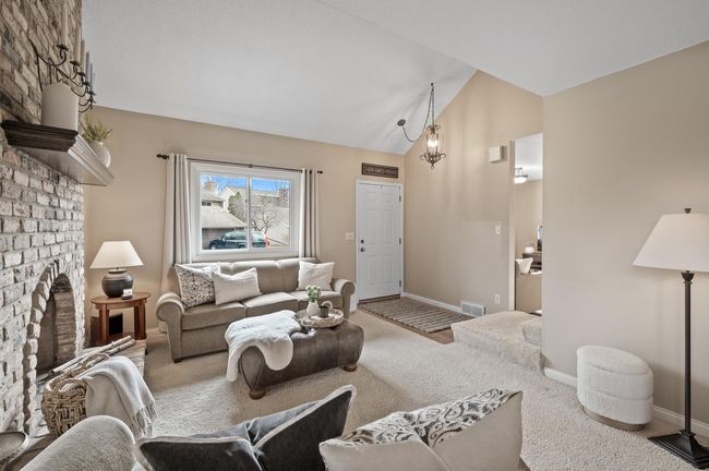 1127 Benton Way, House other with 3 bedrooms, 3 bathrooms and null parking in Arden Hills MN | Image 9