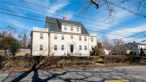 101-118 Ruggles Ave, Newport, RI, 02840-4403 | Card Image