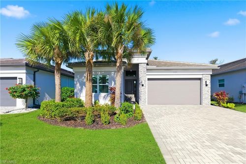11323 Jacaranda Dr, Naples, FL, 34120-3827 | Card Image